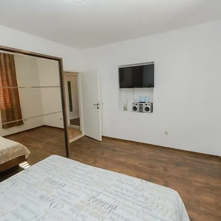 By The Sea And With Roof Terrace Appartement Kaštela