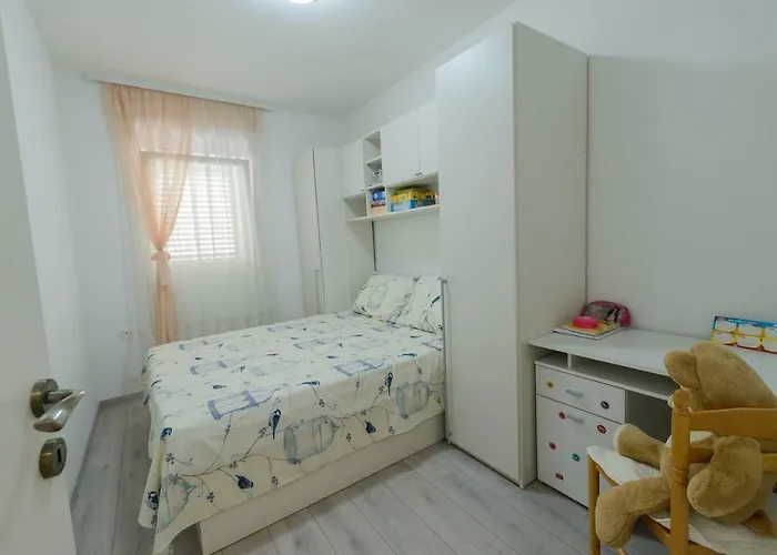 Apartamento By The Sea And With Roof Terrace Kaštela