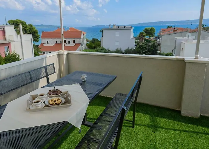 By The Sea And With Roof Terrace *