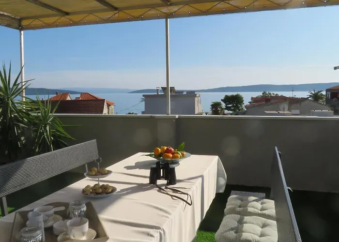 By The Sea And With Roof Terrace *