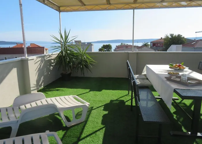 Apartamento By The Sea And With Roof Terrace Kaštela