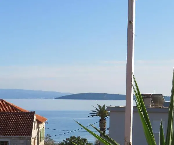 Apartamento By The Sea And With Roof Terrace Kaštela
